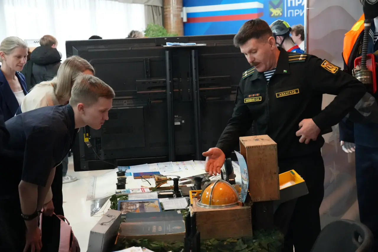 АНО "Авангард" на выставке детских лагерей Дальнего востока