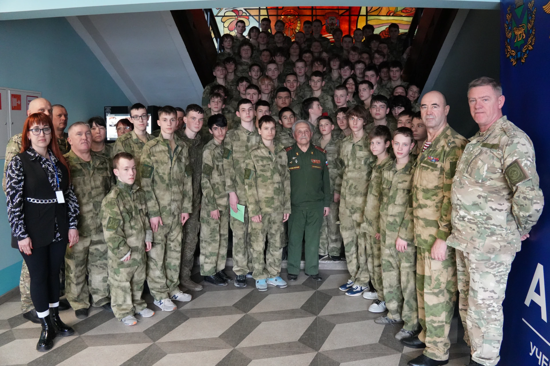 Участник парада 1945 года посетил курсантов АНО «Авангард»